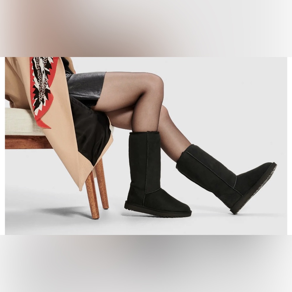 UGG Classic Tall II Genuine Shearling Lined Black Boots - Picture 4 of 10
